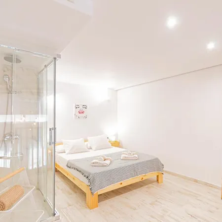 Suncastle -with Sunny Rooftop Terrace And Barbecue Apartment *