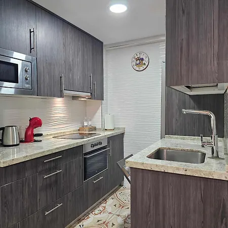 Suncastle -with Sunny Rooftop Terrace And Barbecue Apartmán