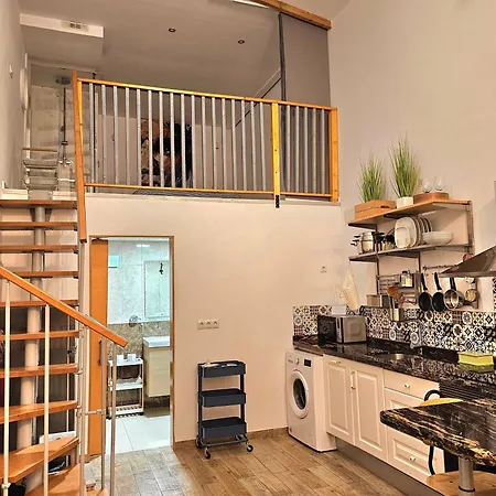 Suncastle -with Sunny Rooftop Terrace And Barbecue *