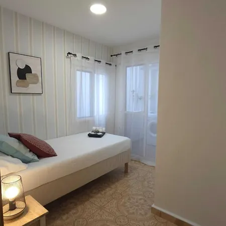 Suncastle -with Sunny Rooftop Terrace And Barbecue * Alicante