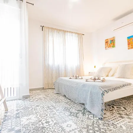Διαμέρισμα Suncastle -with Sunny Rooftop Terrace And Barbecue *